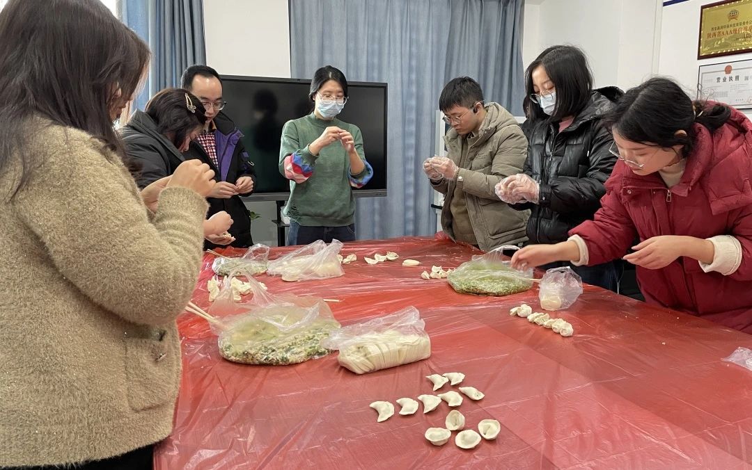 贏潤集團 | 迎冬至，包餃子，共繪溫馨畫卷！